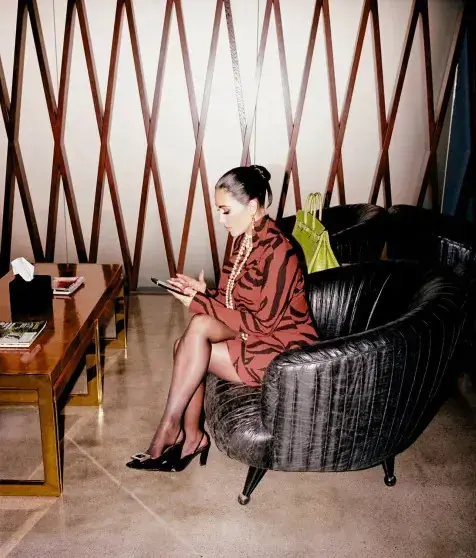 Ким Кардашьян продаёт свой сериальный гардероб за миллион долларов на благотворительность