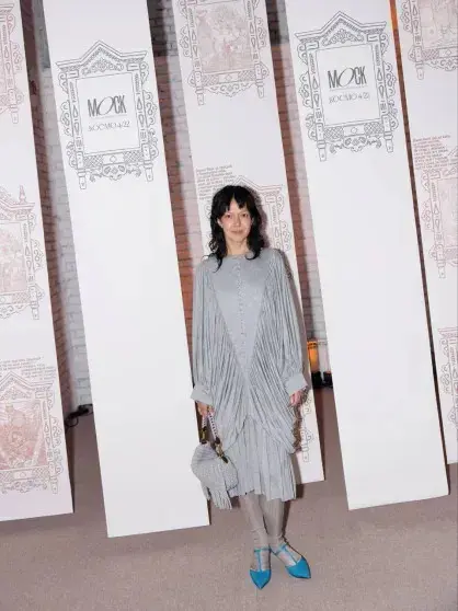 Кристина Потупчик открыла книжный клуб: гости в чёрном и сказочные закуски