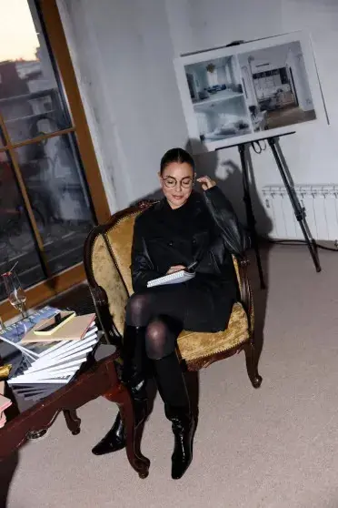 Кристина Потупчик открыла книжный клуб: гости в чёрном и сказочные закуски