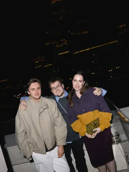 Кристина Потупчик открыла книжный клуб: гости в чёрном и сказочные закуски