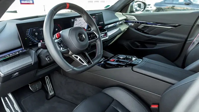 Manhart выкатил 910-сильный монстр на базе гибридного BMW M5 Touring