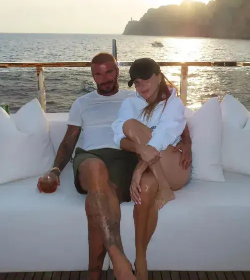 Звёздная осада: как Бекхэмы превратили свой дом в крепость и рассорились с соседями