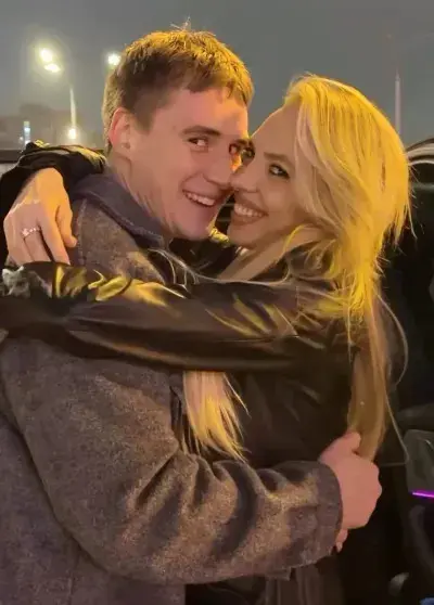 Надежда Сысоева резко ответила хейтерам, сравнивающим её с молодым бойфренником