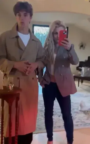Бритни Спирс снова в сети: певица вернулась в Instagram и показала душевное видео с сыном