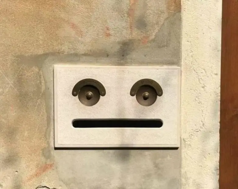 Ожившие предметы: когда обычные вещи смотрят на вас