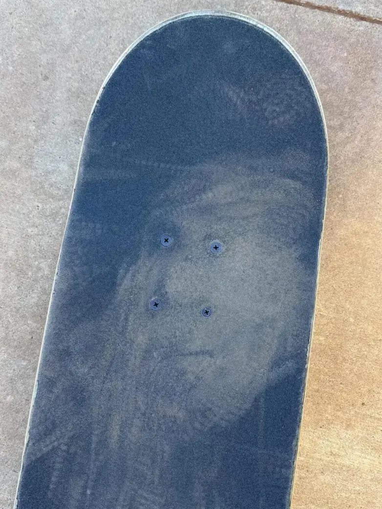 Ожившие предметы: когда обычные вещи смотрят на вас