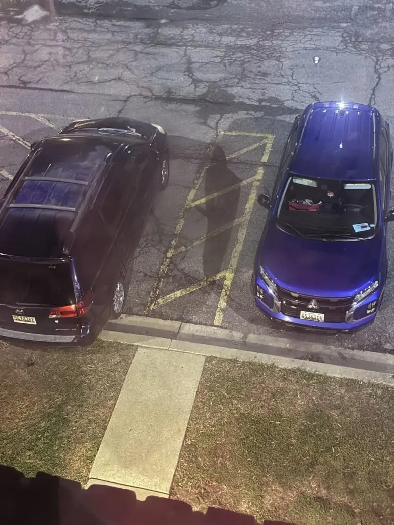 Когда реальность играет с нами в прятки: 20 фото с обманом зрения