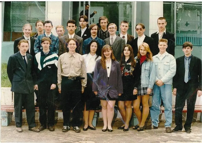 Архивные кадры 90-х: как жила эпоха перемен