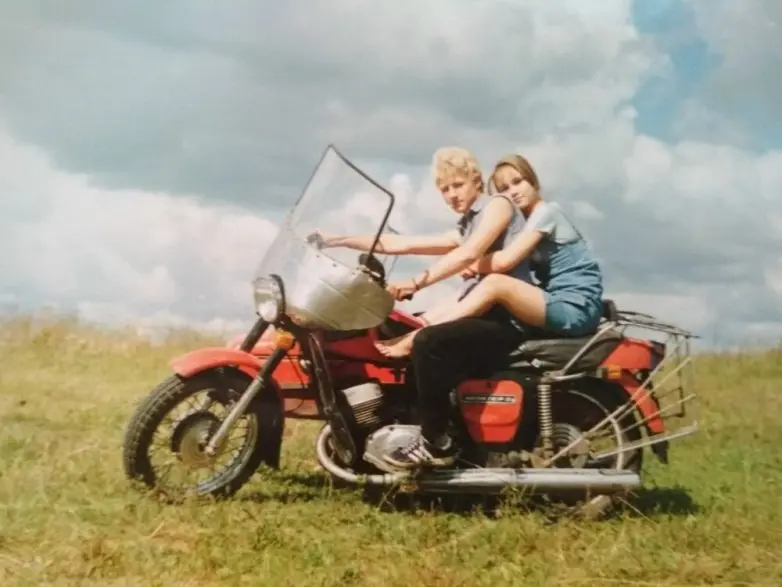 Архивные кадры 90-х: как жила эпоха перемен