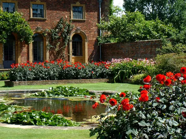 Наследие Лютиенса