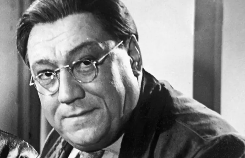 Судьба главного Деда Мороза СССР: как Александр Хвыля подарил сказку страну Судьба главного Деда Мороза СССР: как Александр Хвыля подарил сказку стране