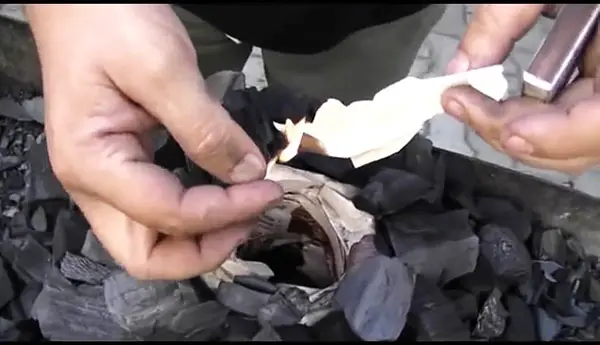 Гениальный способ разжечь угли без жидкости для розжига