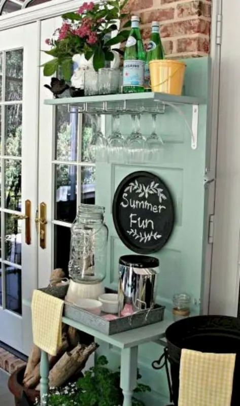 Бар из старой двери