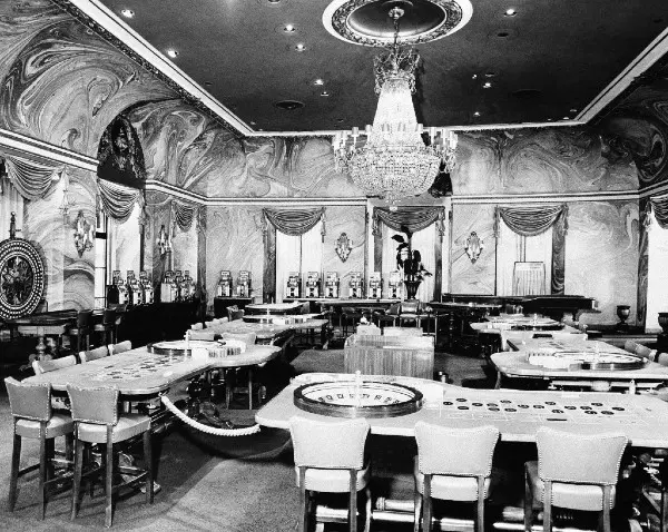 Игровой зал казино Nacional с рулеткой