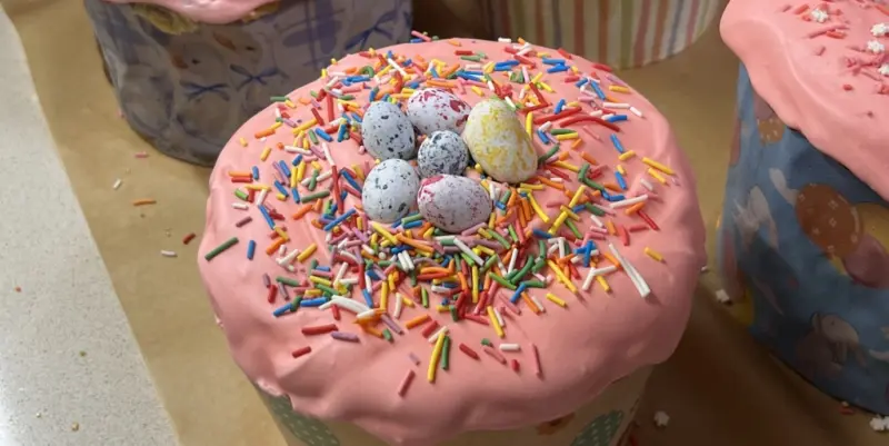 Влажные куличи с цукатами