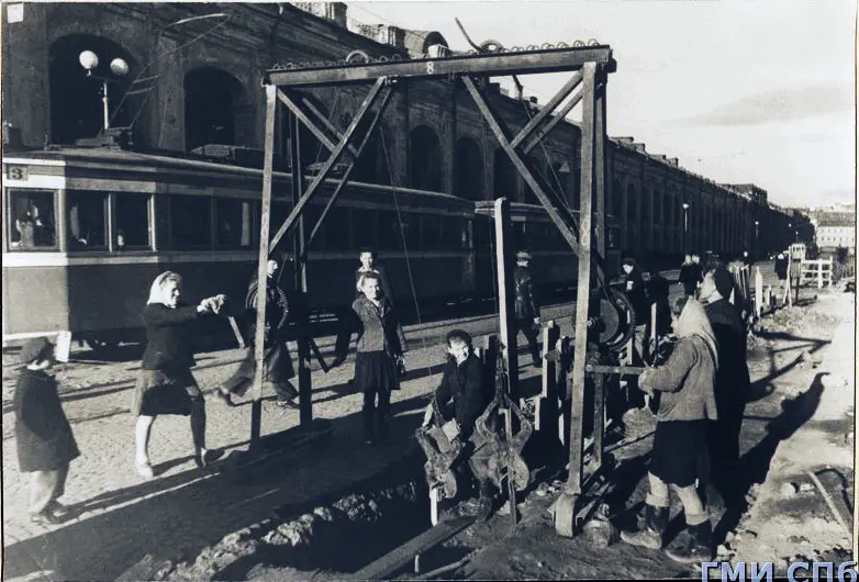 Прокладка газовых труб в Ленинграде