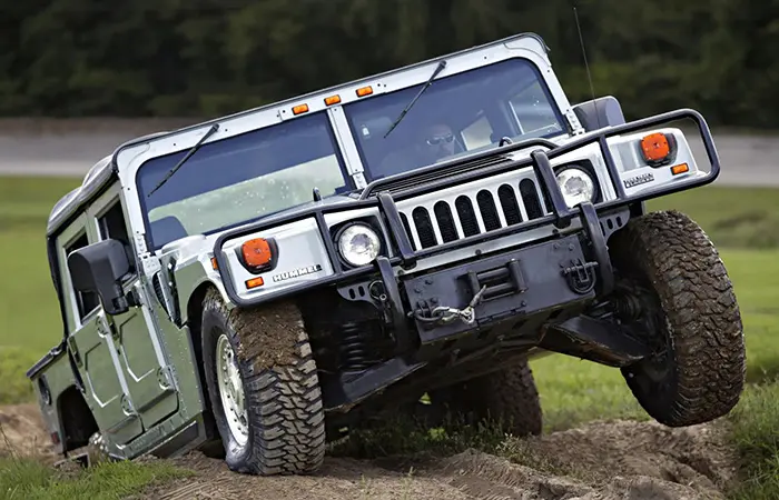 От армейского «Хамви» к гражданскому «Хаммеру»: как Шварценеггер повлиял на создание легенды