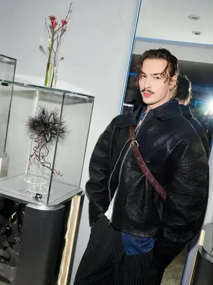 Звездный десант на открытии выставки Rushev: Родригез с Кабак, Водонаева в розовой шубе