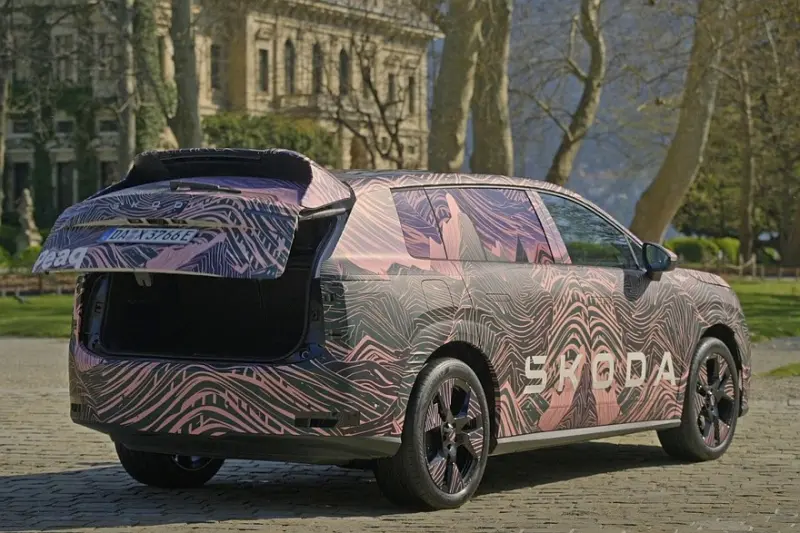 Skoda Peaq: первый взгляд на флагманский электрокар с тремя рядами сидений