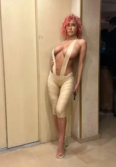 Двойник Майкла Джексона появился в новом клипе Канье Уэста