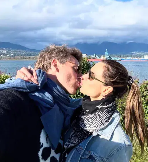 Алессандра Амбросио показала отпуск в Канаде с подросшим сыном