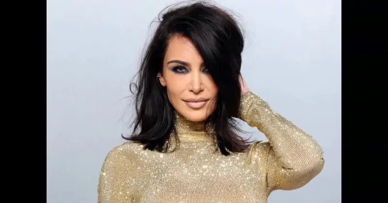 Фанаты в шоке: Ким и Хлоя Кардашьян стали неузнаваемы на японских фото