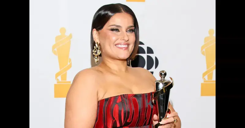 Нелли Фуртадо вышла в свет после сенсационного заявления об уходе со сцены