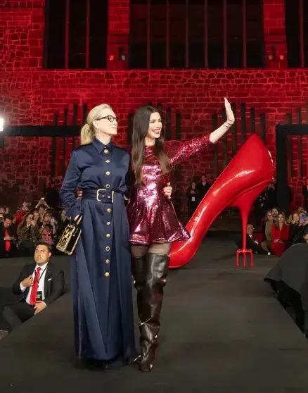 Звёзды вернулись: Стрип и Хэтэуэй представили сиквел "Дьявол носит Prada" в Мехико