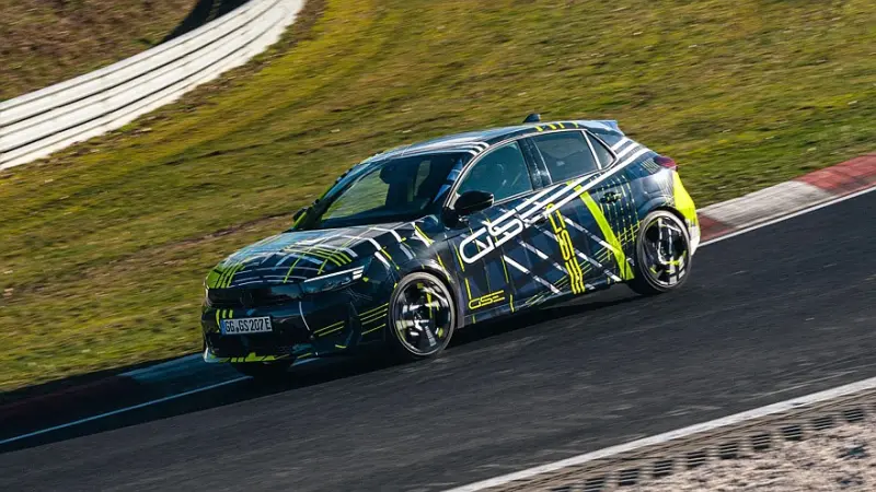 Opel Corsa GSE: «горячий» электромобиль выйдет на сцену в 2026 году