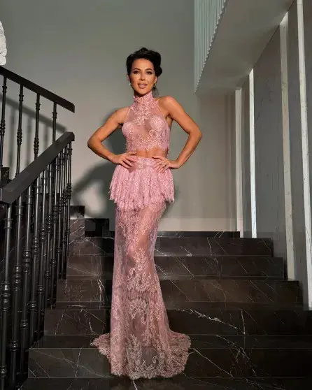 Лерчек сама рассчиталась с долгом в 175 миллионов, заявил её избранник