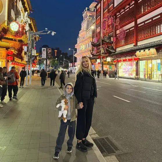 Виктория Лопырёва вернулась в Россию с сыном и рассказала о его успехах