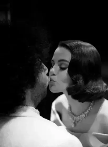 Селена Гомес рассказала о борьбе с биполярным расстройством