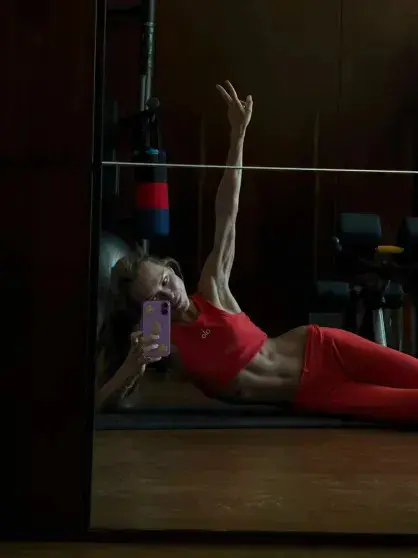 Стеша Маликова показала, как добилась фигуры, и раскрыла свой главный секрет энергии