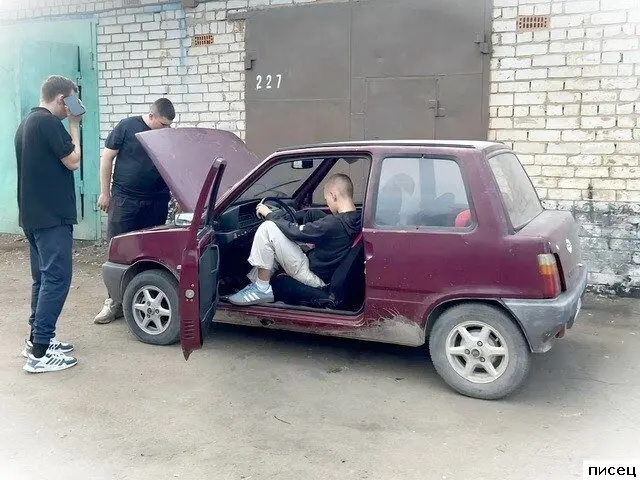 Дорожные курьёзы: подборка автомобильных приколов