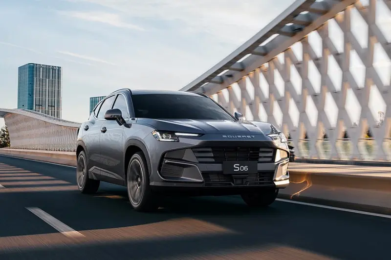 Новый кроссовер Soueast S06 появился в России: два мотора и два привода
