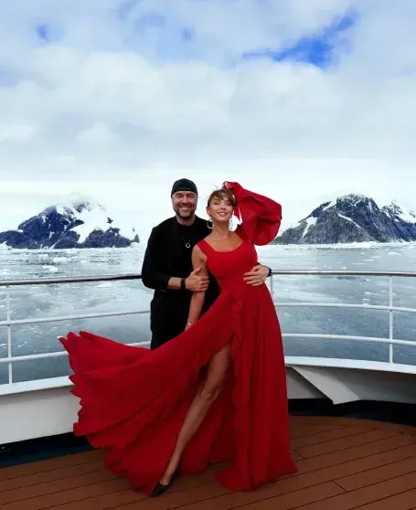 Полина Диброва решила написать книгу о своей жизни