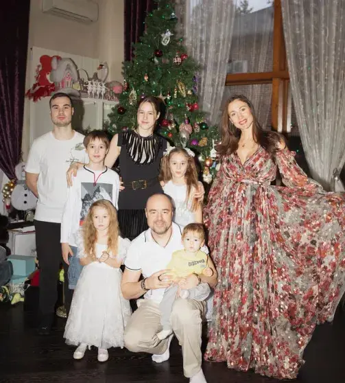 Полина Диброва решила написать книгу о своей жизни