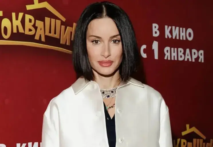 Звёзды в панике: как российские знаменитости бегут из Telegram в мессенджер Max