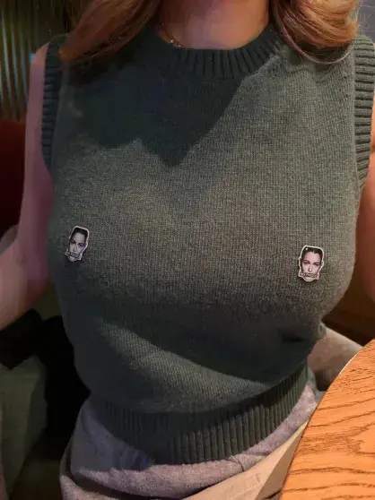 Звёзды в панике: как российские знаменитости бегут из Telegram в мессенджер Max