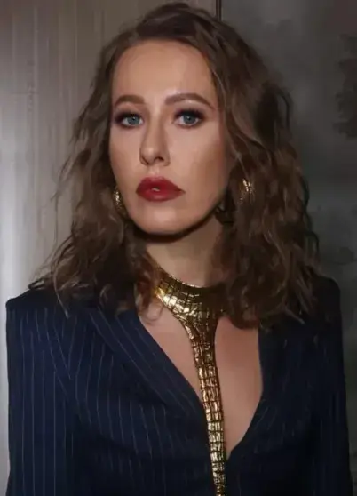 Звёзды в панике: как российские знаменитости бегут из Telegram в мессенджер Max