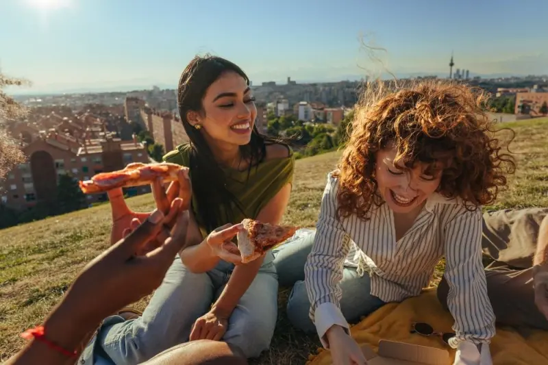 Кто такой экстравертный интроверт: 6 признаков и советы по балансу