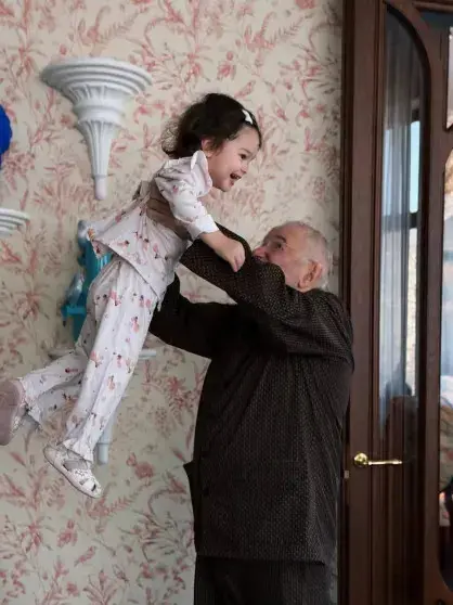 Редкий кадр: Татьяна Брухунова показала Петросяна с дочкой