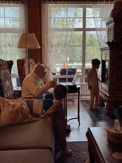 Редкий кадр: Татьяна Брухунова показала Петросяна с дочкой