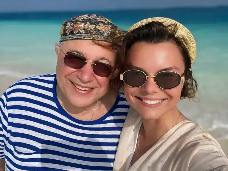 Редкий кадр: Татьяна Брухунова показала Петросяна с дочкой