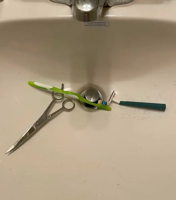 Когда гости переходят все границы: 17 историй о визитах, после которых хочется закрыть дверь навсегда