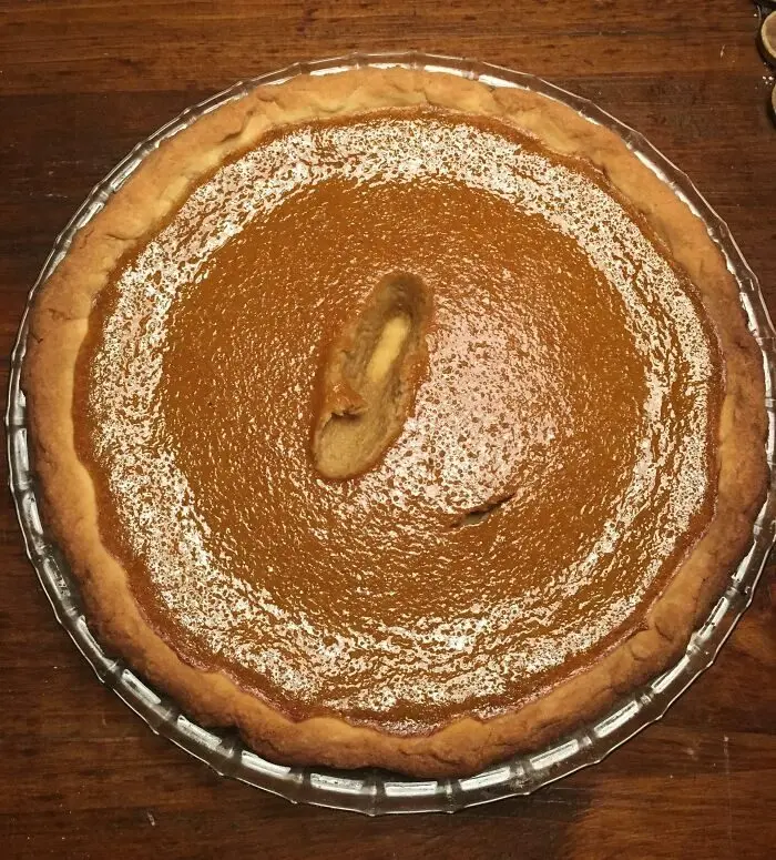 Когда гости переходят все границы: 17 историй о визитах, после которых хочется закрыть дверь навсегда