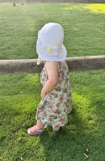 Баланс жизни: Лили Коллинз показала семейные моменты с мужем и дочерью