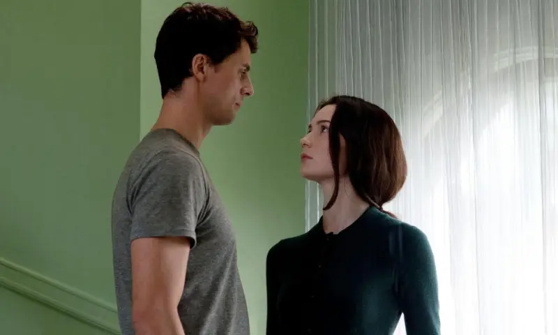 «Теперь наше детство кажется мне ложью»: сестра выходит замуж за бывшего отчима