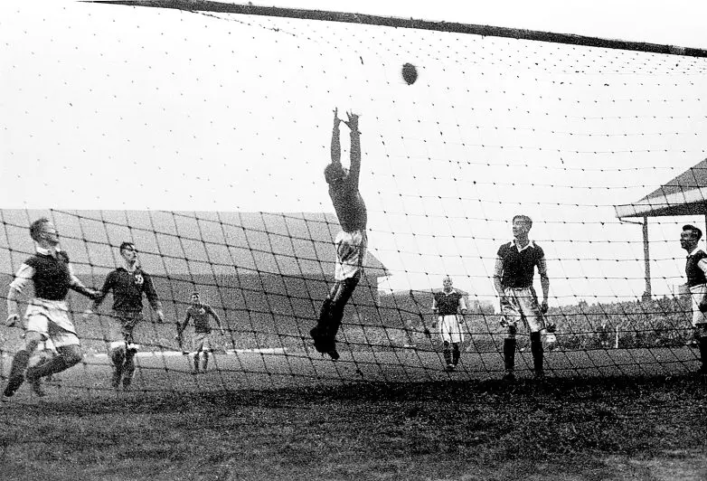 Легендарное турне: как московское «Динамо» в 1945 году покорило футбольную Англию