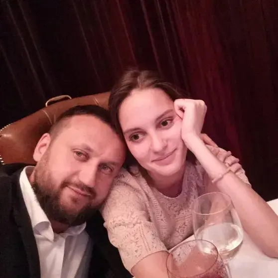 Новый роман Аглаи Тарасовой? Актрису засняли в объятиях продюсера Павла Бури